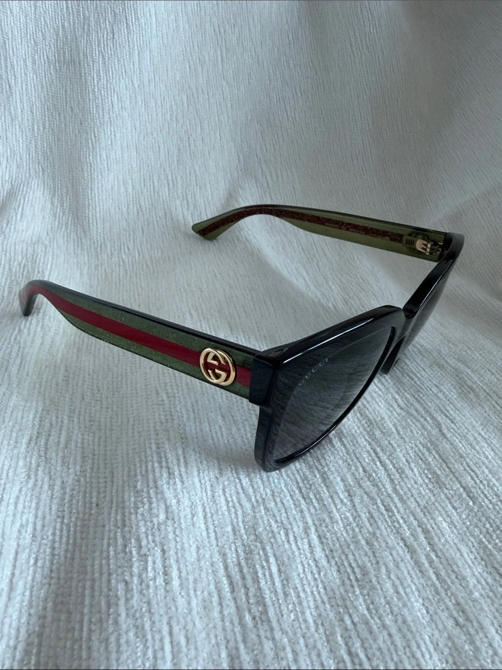 Gucci Black Oversized Women's Sunglasses